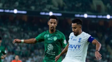 قمة الدوري السعودي.. القنوات الناقلة لمباراة الهلال والأهلي وتفاصيل المواجهة المرتبكة